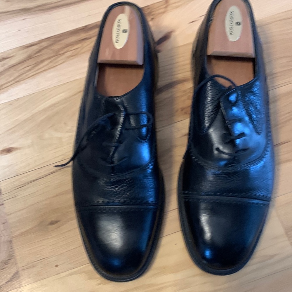 Mens quality dress shoe